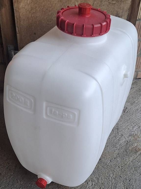 Abreuvoirs & Auges: Wassertank 150liter – D'occasion à Siebnen par Grosswis50