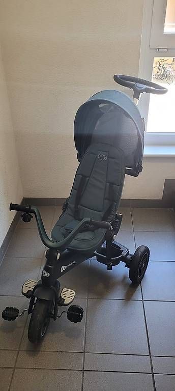 Véhicules pour enfants: Tricycle évolutif Kinderkraft EASYTWIST 5-en-1 – D'occasion à Lausanne par far_78d8