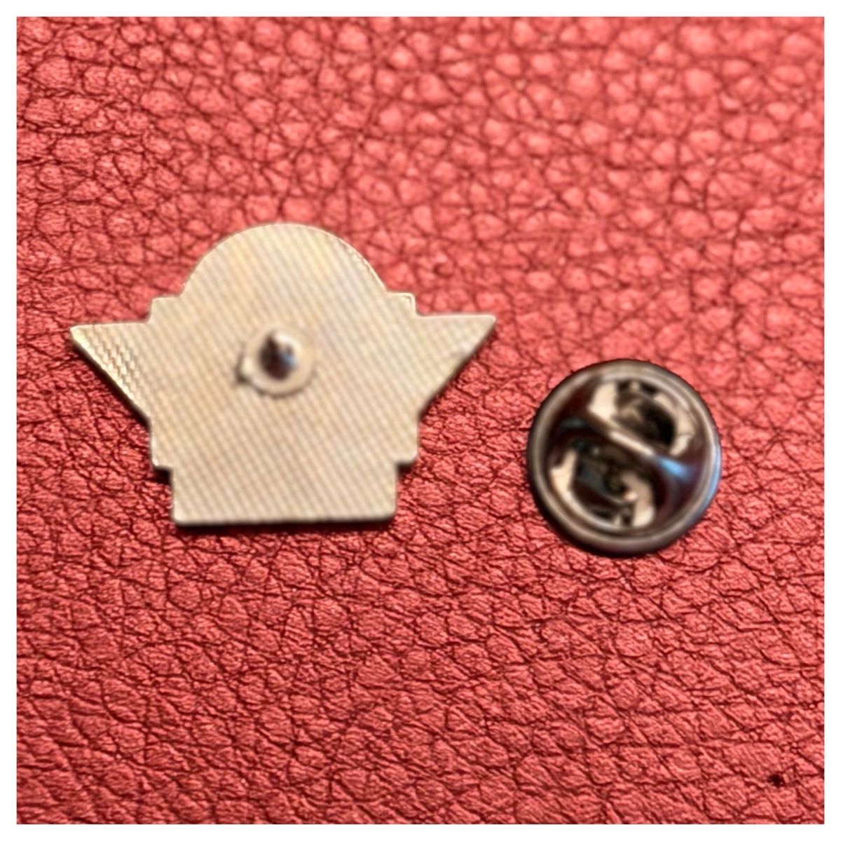 Plaketten & Abzeichen:  Vintage-Pin - Billi Top-Discount – Neu (gemäss Beschreibung) aus Schlieren von RoPue 1
