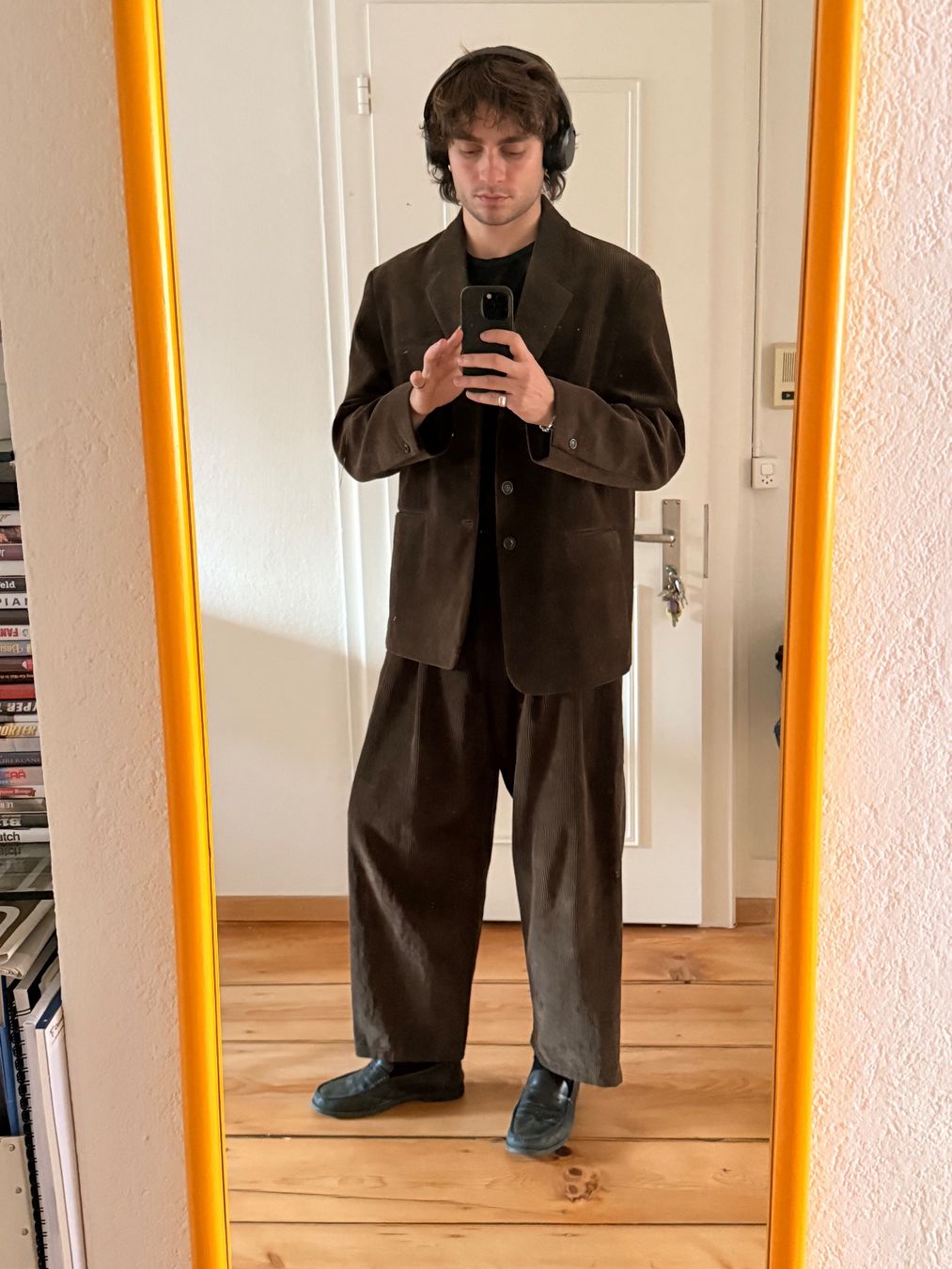 Completi: Brauner Cord Blazer passend zur Hose – Usato da Zürich venduto da Basilou98 2