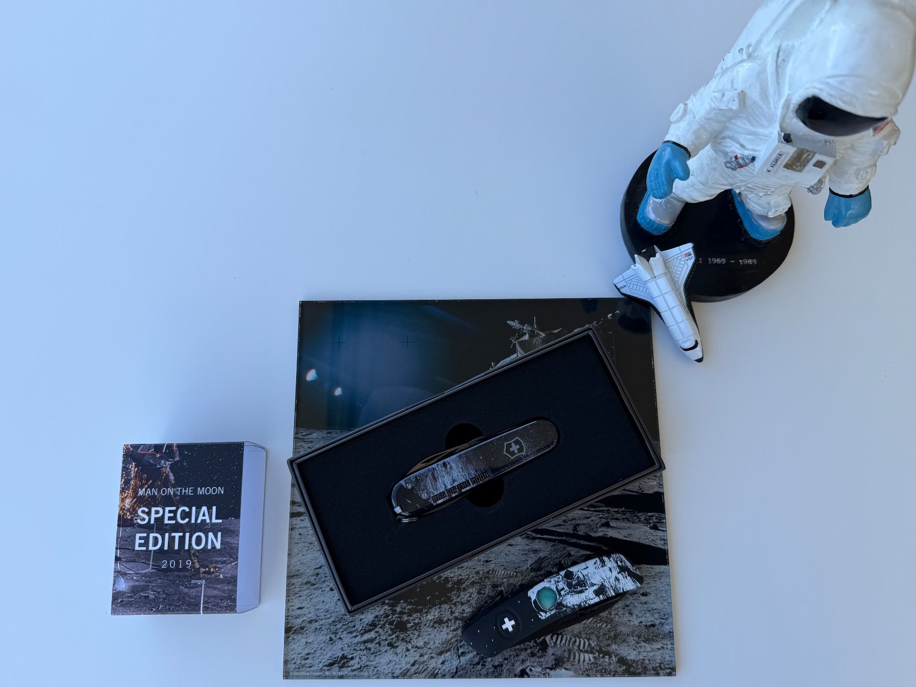 Victorinox Coltelli tascabile: Victorinox "Man on the Moon" Special Edition 2019 Set – Nuovo (secondo la descrizione) da Luzern venduto da Cabriolet 5