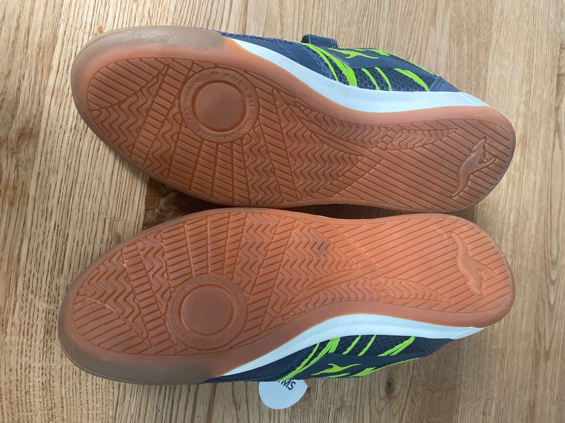 Scarpe da uomo: Kangaroos Kinderschuhe Grösse 38 – Usato da BALGACH venduto da Mgo0 3