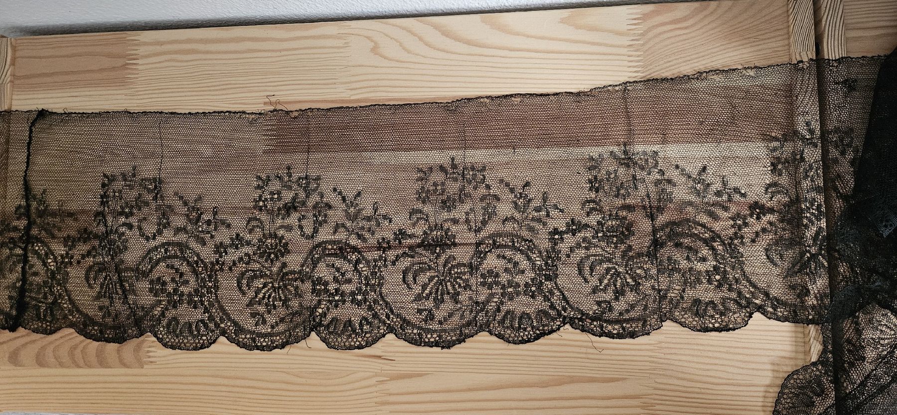 Tessuti: dentelle ancienne 5m50x17cm – Difettoso da Carouge GE venduto da Lea000 6
