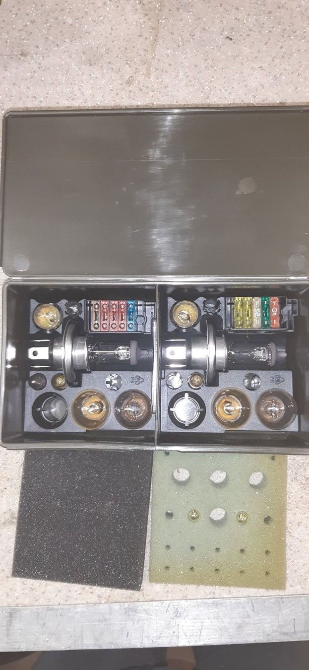 Accessori per altri veicoli: 24VDC Lampen und Sicherungsatz Schweizerarmee – Nuovo e nell'imballaggio originale da Engwang venduto da ChristophUhlmann