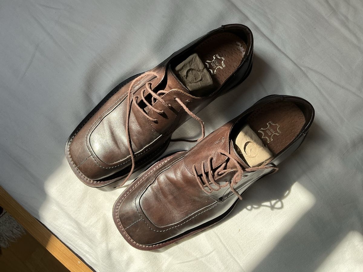 Scarpe da uomo: Lederschuh Handmade Grösse 7.5 bzw. 41-42 – Usato da Rafz venduto da Cugnauls