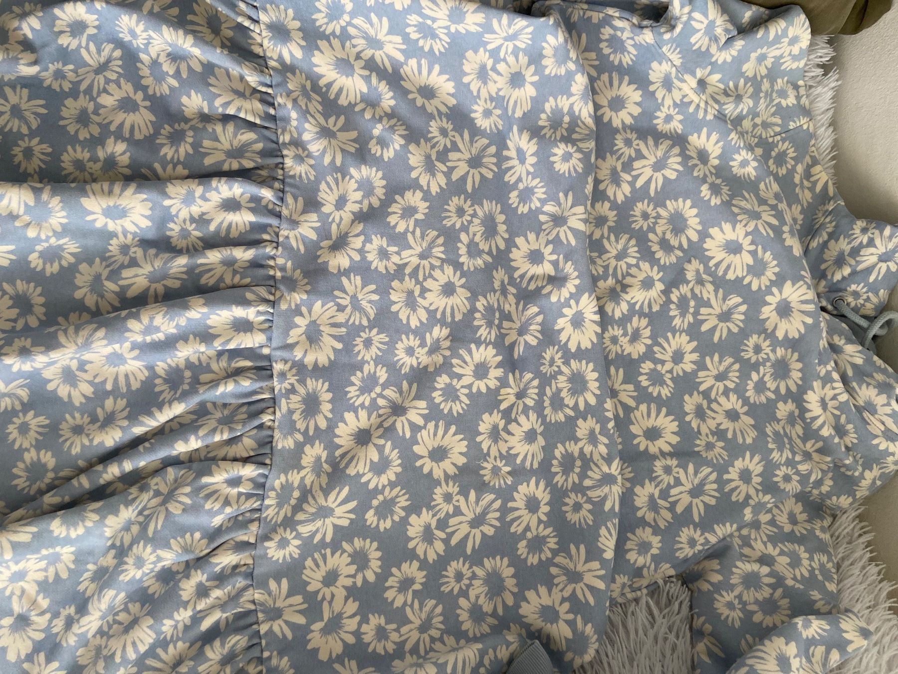 C&A Maglioni & Felpe: Sommerlicher C&A Kapuzenpullover mit Bluemli-Muster, Gr. M – Usato da Pratteln venduto da Omega102