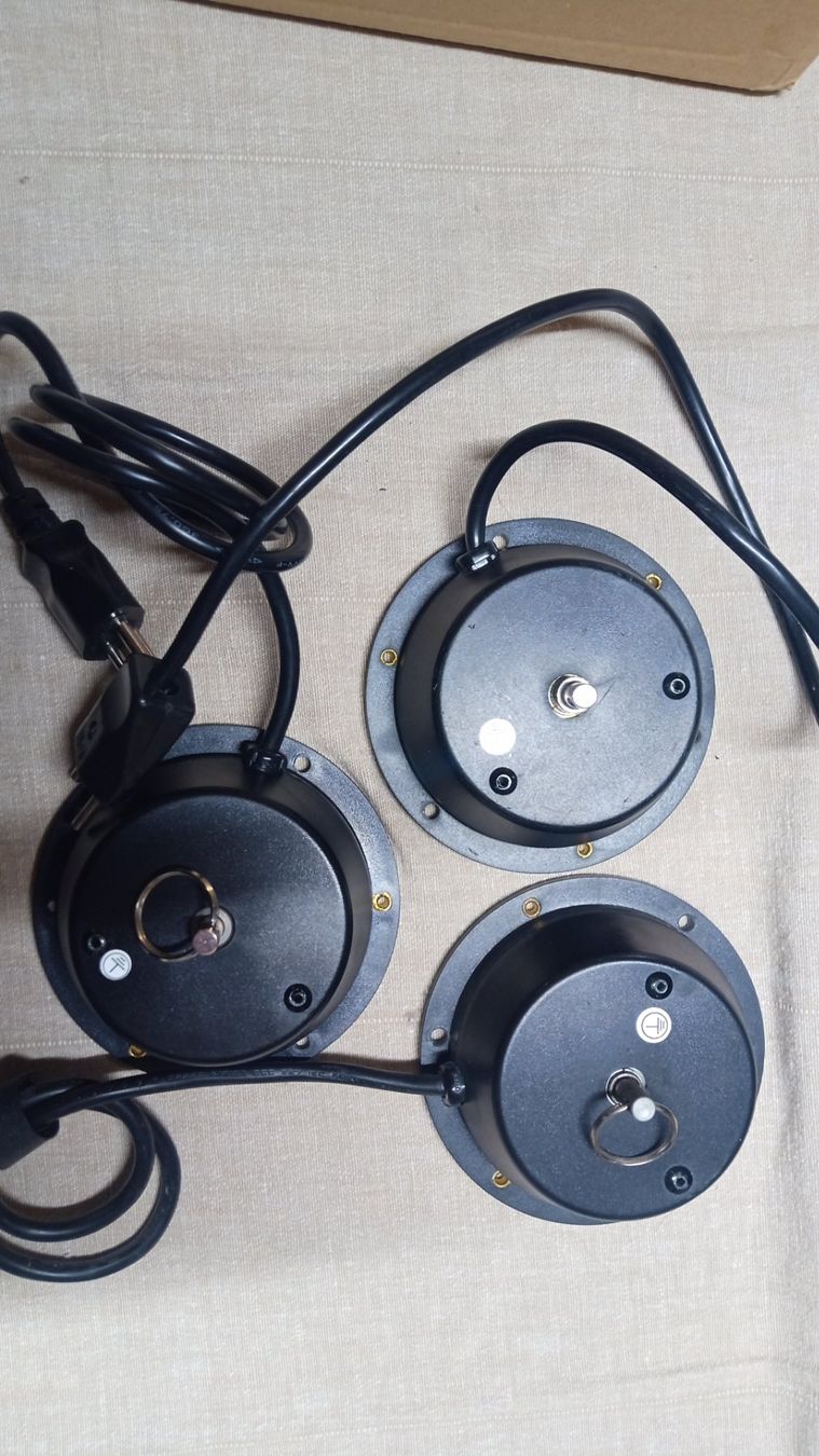 Moteurs: 3x Spiegelkugelmotor 220 Volt – D'occasion à Lüsslingen par Wildstar 1