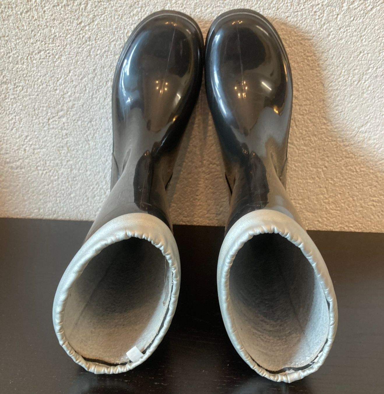 Scarpe da donna: Schwarze Gummistiefel mit silber Lackborte ROMIKA Gr.36 – Usato da Münchenbuchsee venduto da lu-99 3