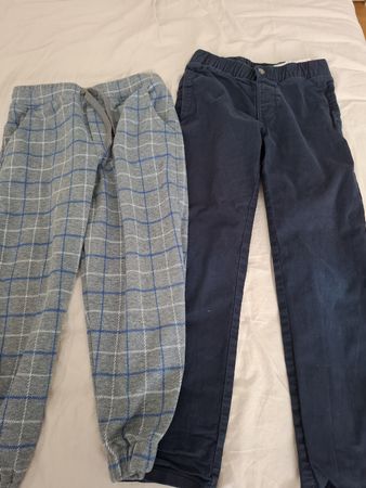 2 pantalons 128cm