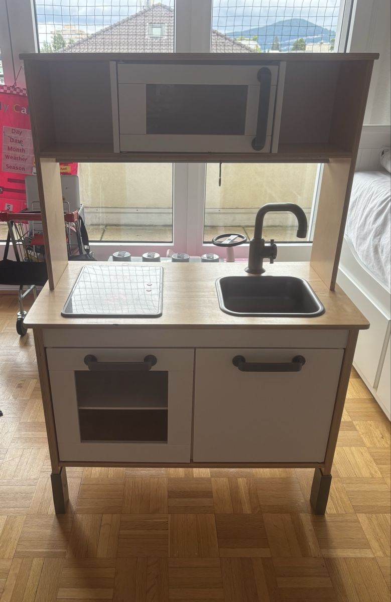 Ikea Giocattoli: IKEA Children’s Kitchen – Usato da Genève venduto da dcl_7j5w