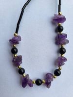 Perlenkette mit Amethyst - Steinen