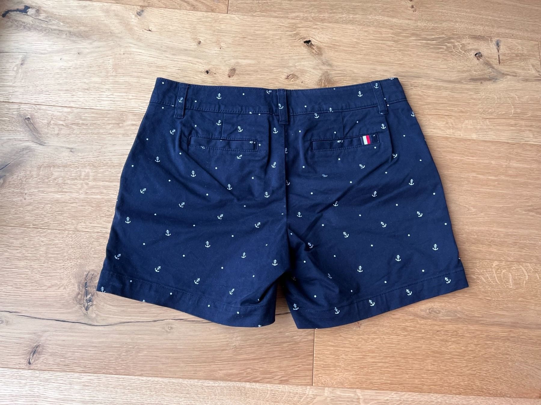 Hosen: Shorts Tommy Hilfiger Gr.2 – Gebraucht aus Canobbio von miro002 1