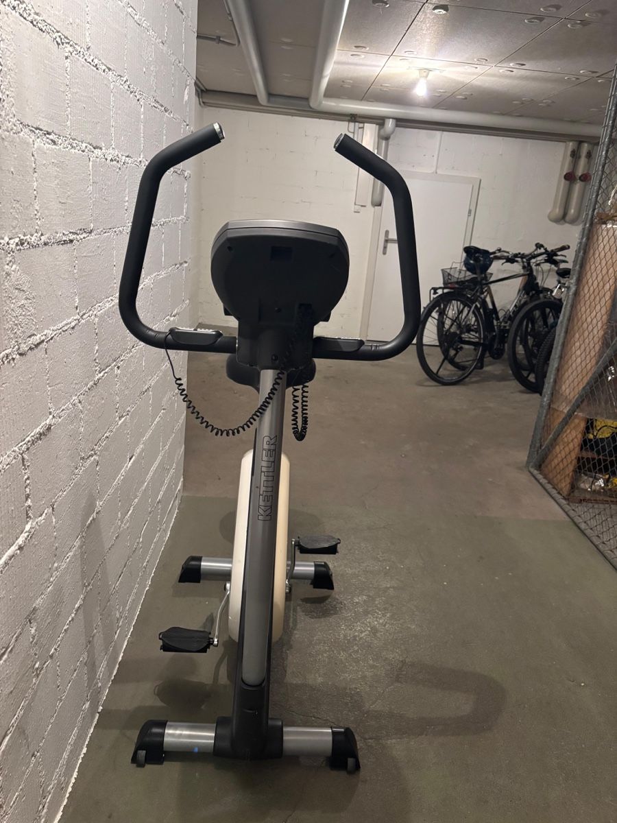 Hometrainer: Exercise bike Kettler grey used condition functional – Gebraucht aus Zürich von nic_8gfn