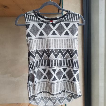 🐸 TOP / TANK TOP 34 (ich finde S-M) Shabby Ethno by DIVIDED
