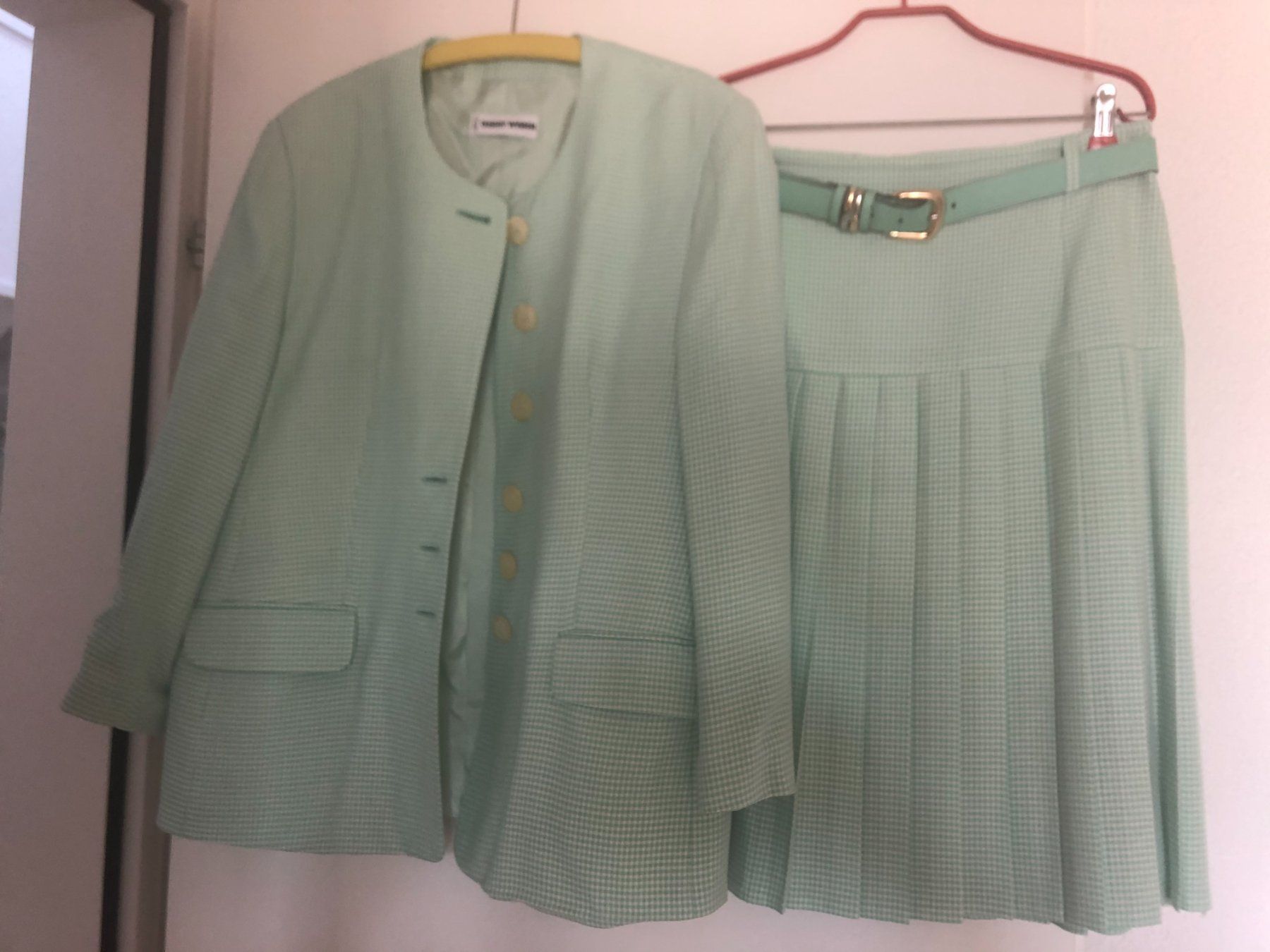 Costumi: Kostüm – Usato da Wettswil venduto da MargrithK01