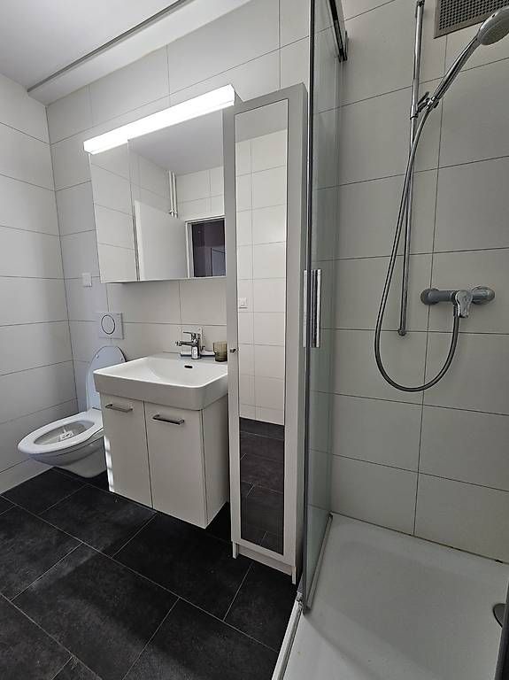 Armoires miroirs: Badezimmer Spiegelschrank – D'occasion à Bern par Swini