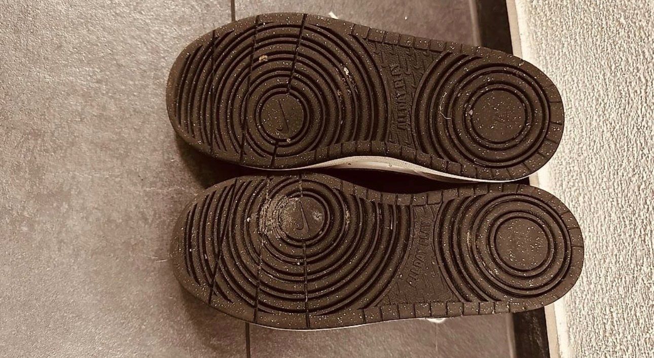 Nike Schuhe für Jungen: Nike Sneakers Gr 36 weiss – Gebraucht aus Thal von Greentea1 2