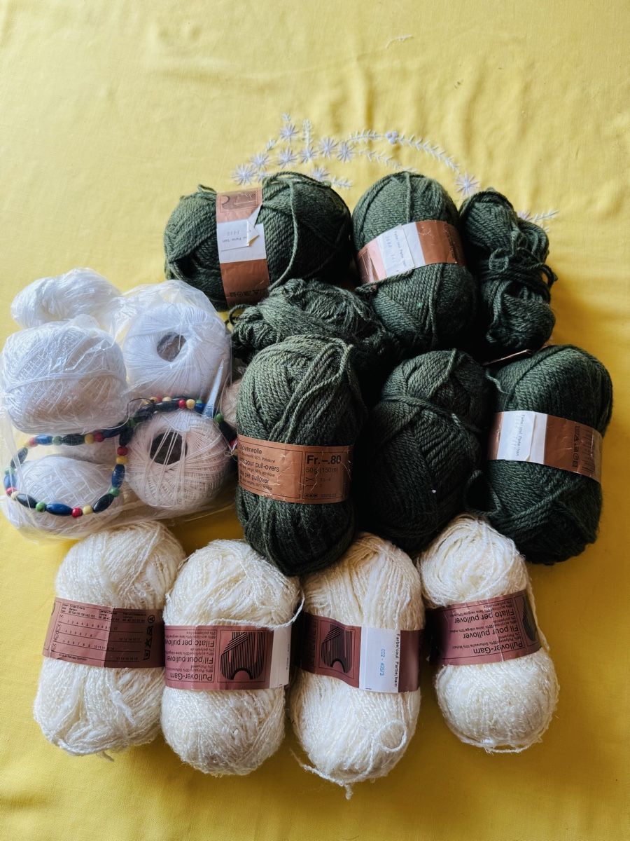 Lana: Wolle Schafwolle Garn Handarbeit stricken – Usato da siebnen venduto da minte 1
