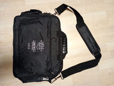 Schwarze Laptoptasche World Economic Forum, Top Zustand!