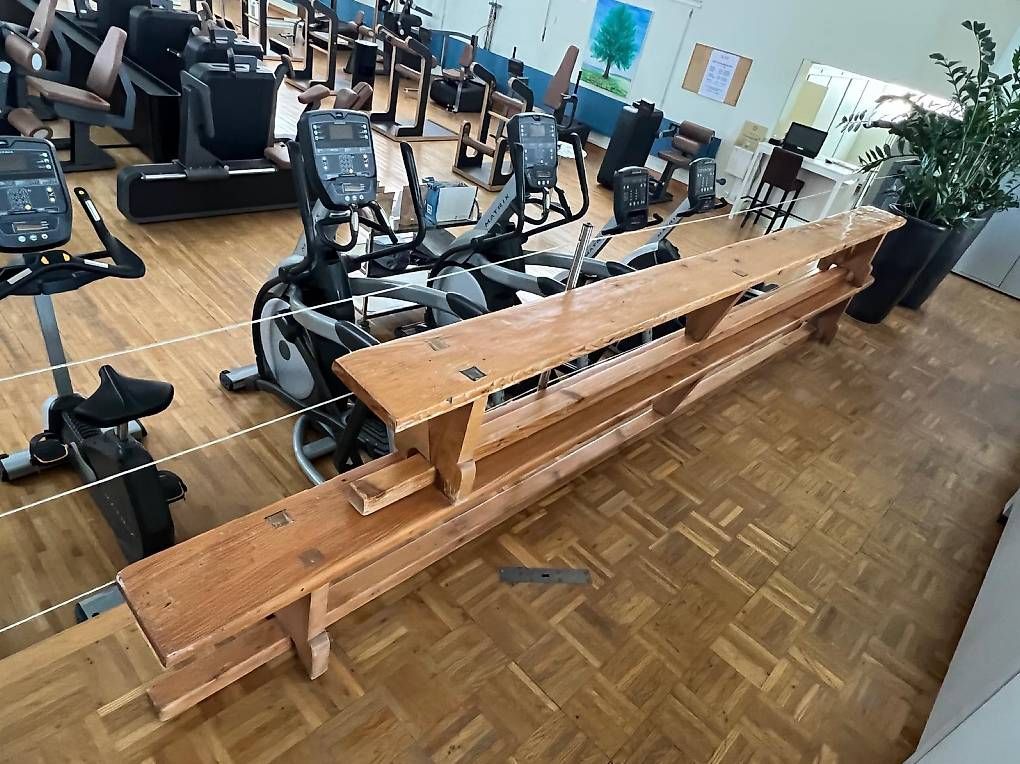 Panchine: Turnbänke – Usato da Meisterschwanden venduto da Tuerp 1