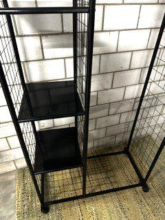 Garderobe: +  sChwArZe  MeTaLL RoLLgArDerObe  + – Gebraucht aus Winkel von zeho 2
