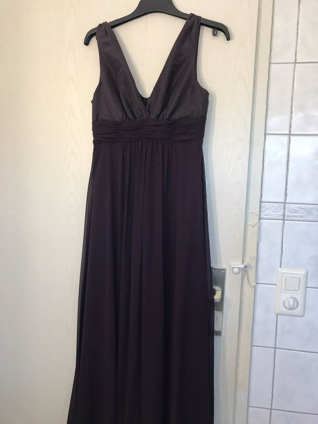 Kleider: Abendkleid gr.38 – Gebraucht aus Pfungen von Outlet64