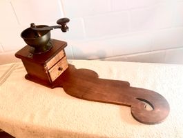 Antike Kaffeemühle, Jahrgang 1891,