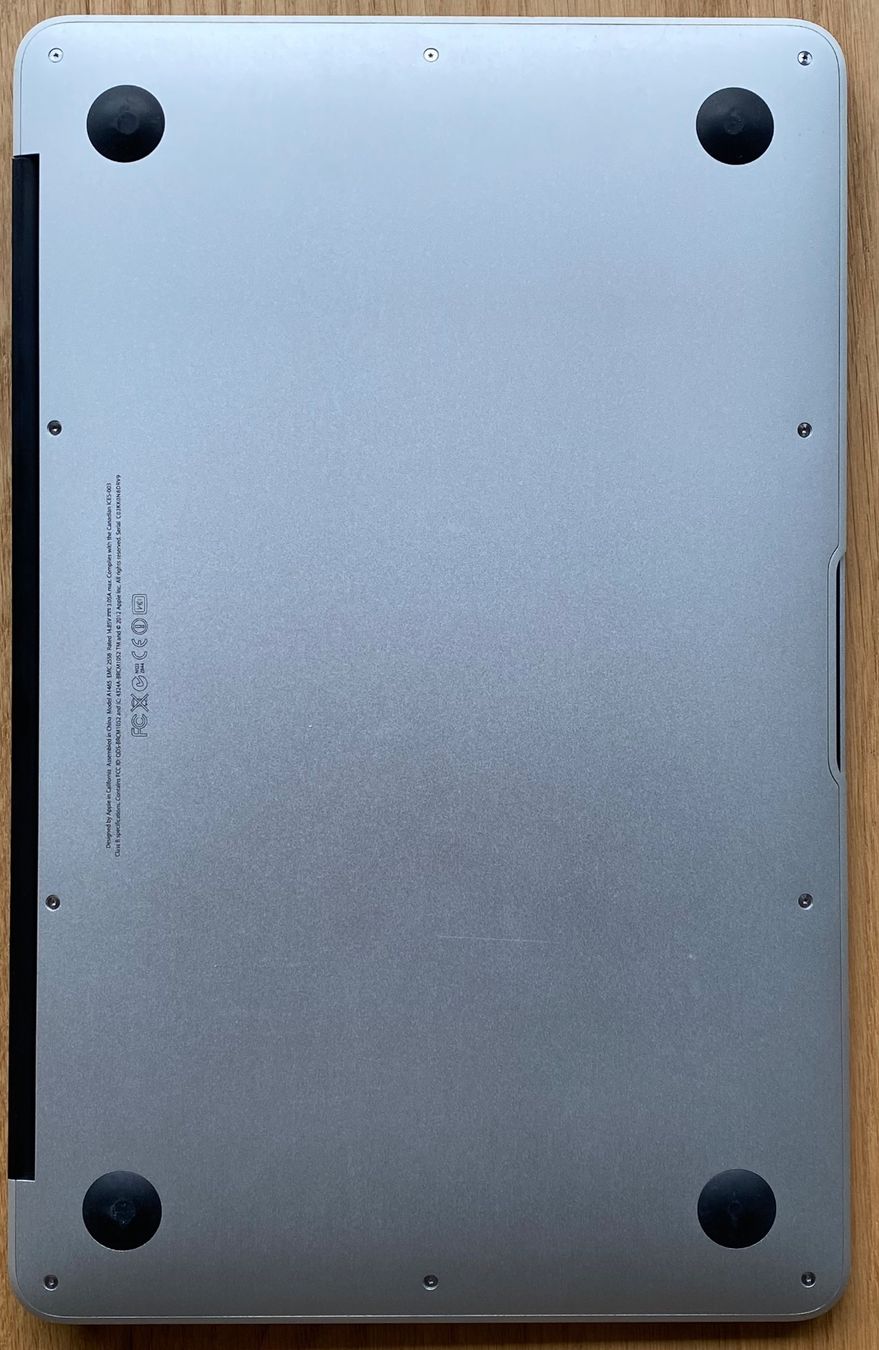 Apple PCs: MacBook Air (11-inch, Mid 2012) – Gebraucht aus Oftringen von  4
