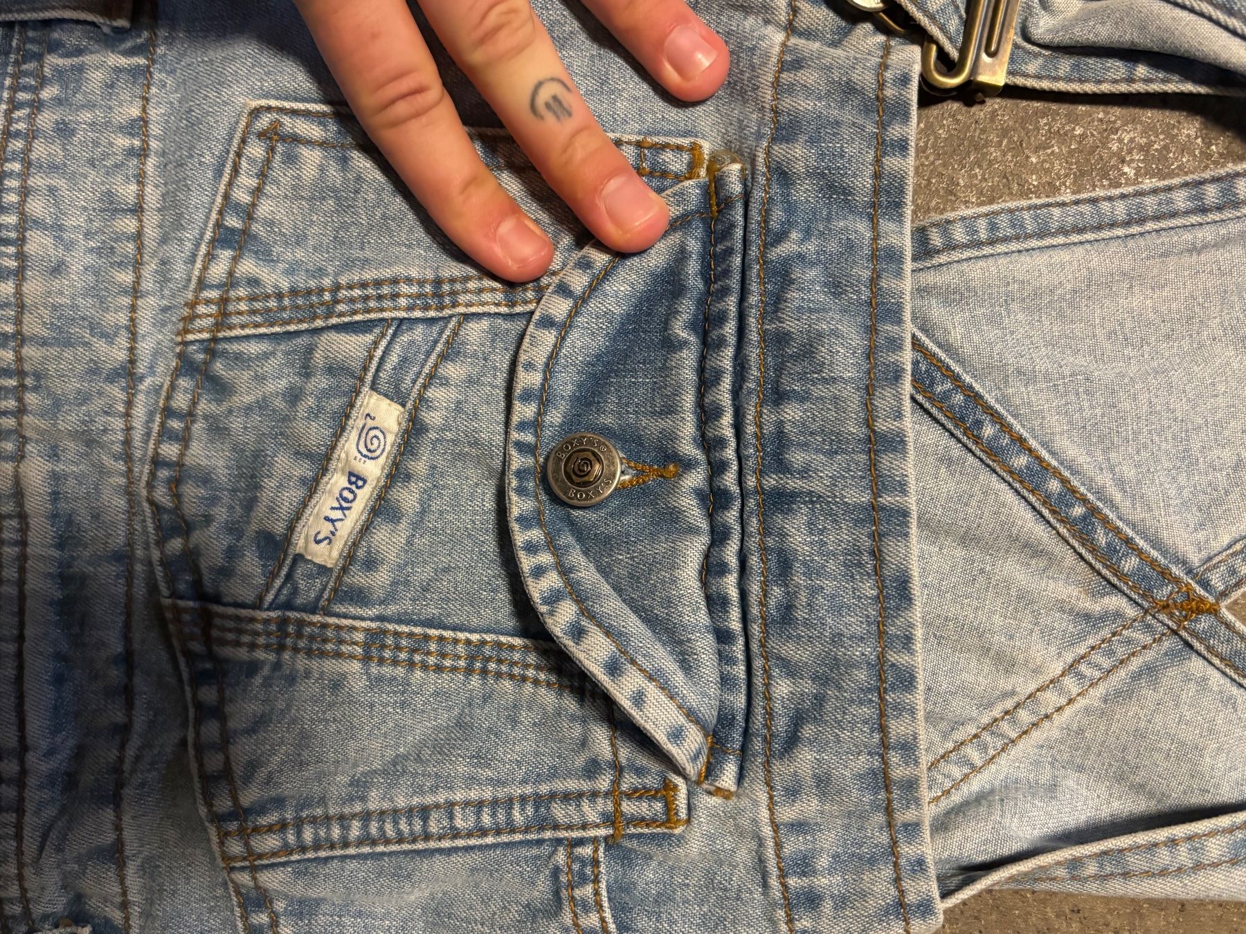 Jeans: Jeans Latzhose – Gebraucht aus Bern von unuki 1