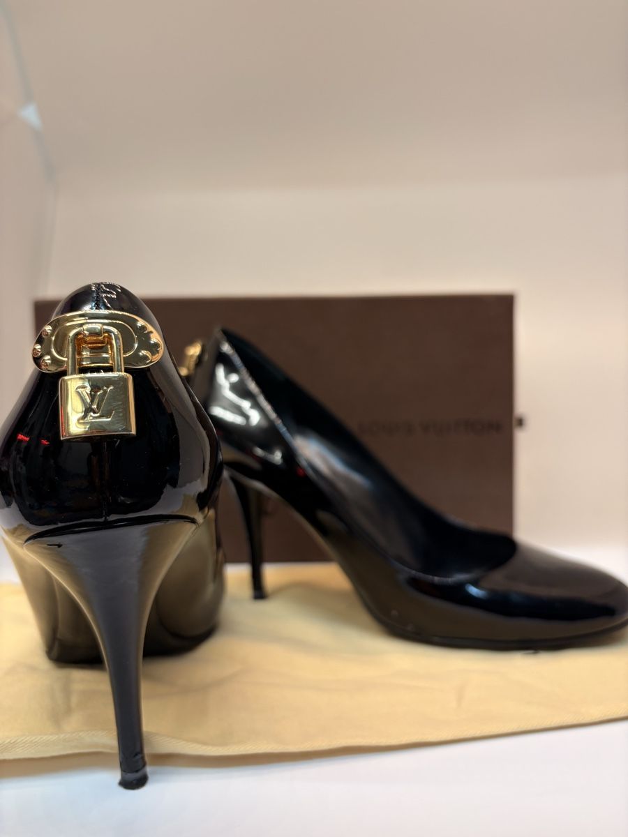 Louis Vuitton Chaussures femmes: Louis Vuitton Lock It Pumps Eu 39 – D'occasion à Wollerau par Florencio.M