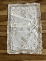 Handgesticktes Deckchen, Vintage, zart und hochwertig