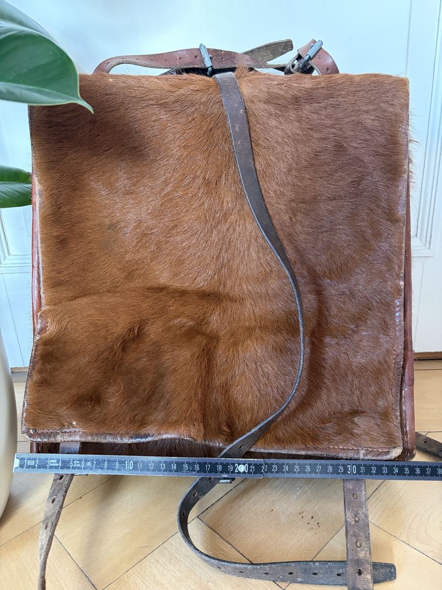 Sacs à dos: VINTAGE LEDERRUCKSACK AUS FELL – D'occasion à St. Gallen par Debi. 1