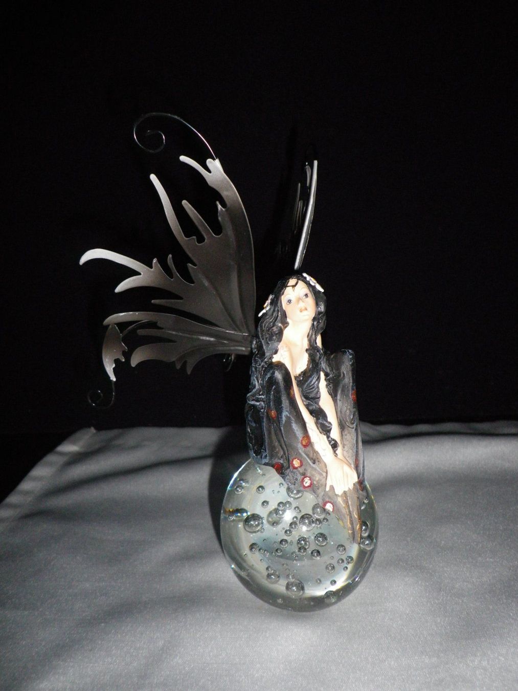 Statuette: Nacht - Elfe auf Glaskugel – Nuovo (secondo la descrizione) da Reinach BL venduto da Annodomini 1