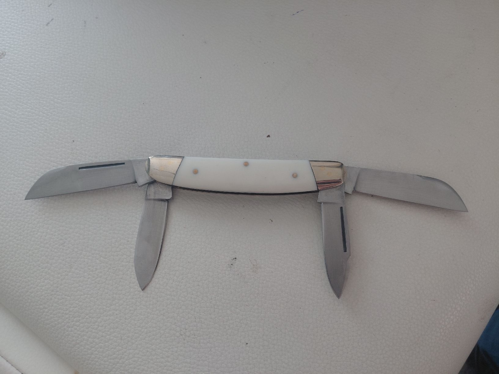 Taschenmesser: Bear Hunter Taschenmesser, Top Zustand! – Neu (gemäss Beschreibung) aus Belp von mar_76s8