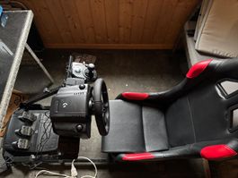 Playseat + PS5 Lenkrad, Schalthebel und Pedalen von Logitech