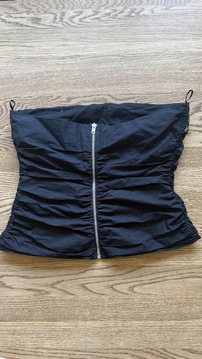 Zara Tops: Zara Top – D'occasion à Kloten par S_m00 2