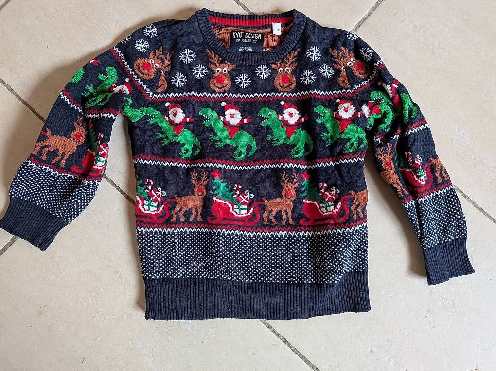 Maglioni & Felpe: Weihnachten Pullover Grösse 110 – Usato da Grosshöchstetten venduto da cam_h7l2