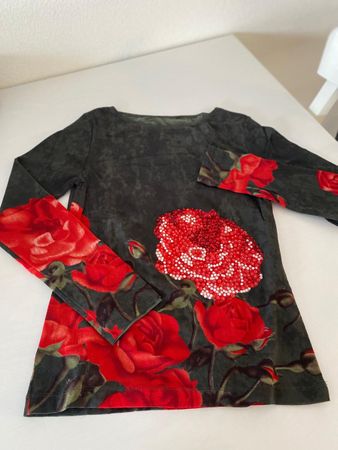 Langarmshirt mit Rosen & Perlenstickerei S/M