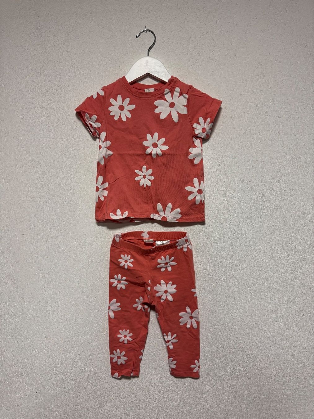 H&M Lotti & Set di vestiti: H&M Set | Gr. 80 🌸 – Usato da Walenstadt venduto da closetqueen.mini