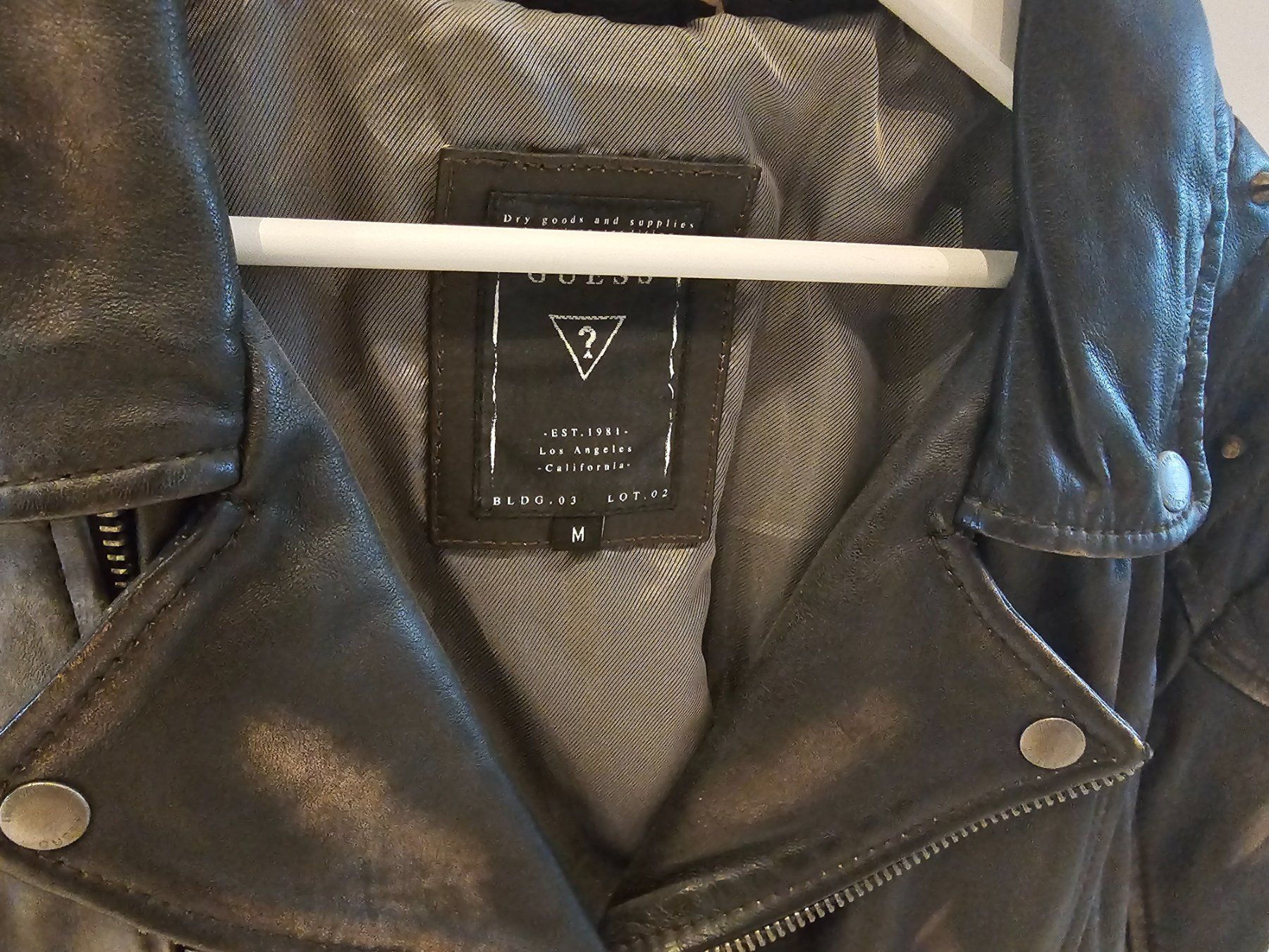 Guess Giacche: Guess Lederjacke mit Nieten – Nuovo (secondo la descrizione) da Zürich venduto da TrueTrade 1