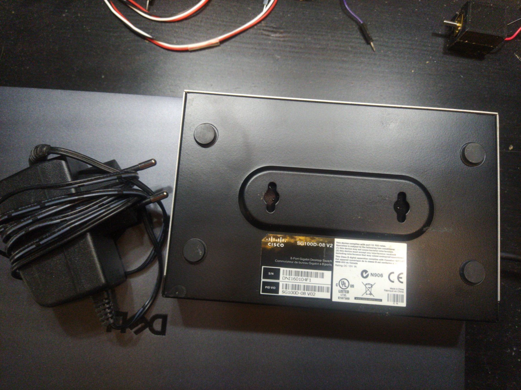Cisco Hubs & Switches: Gigabit Switch mit 8 Ports: Cisco Sg100d-08 – D'occasion à Ecublens par angel.axel 1
