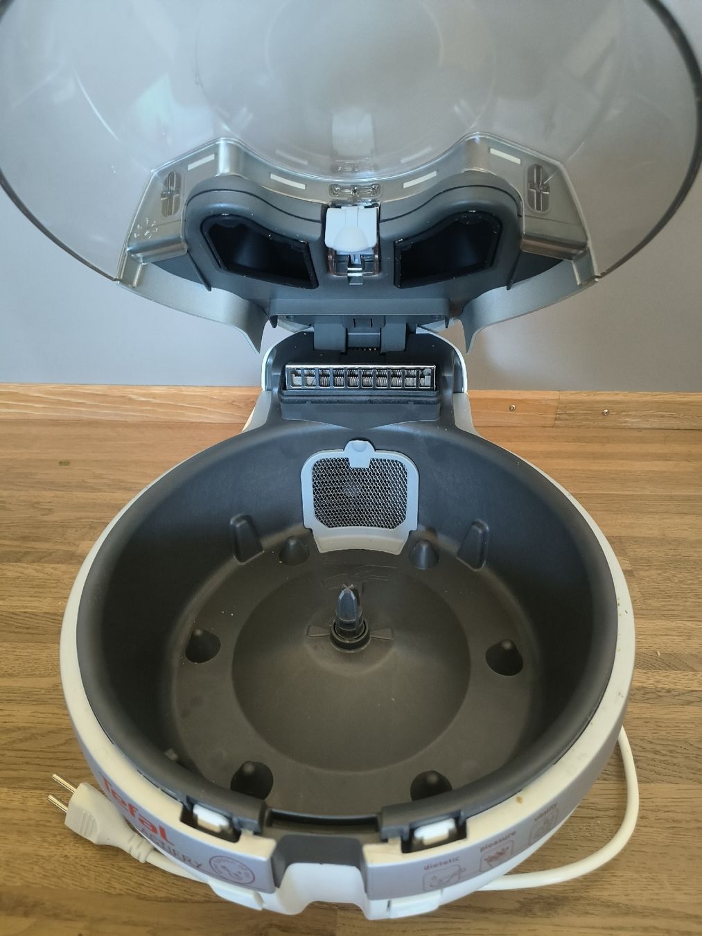 Tefal Elettrodomestici da cucina: Tefal actifry – Usato da Zug venduto da kat_q98k 3