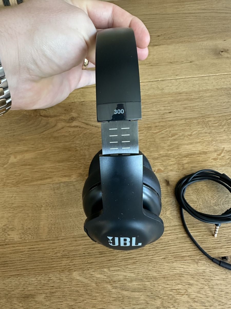 JBL Cuffie: JBL EVEREST 300 Bluetooth Kopfhörer – Usato da Zihlschlacht venduto da boost_is_all 2