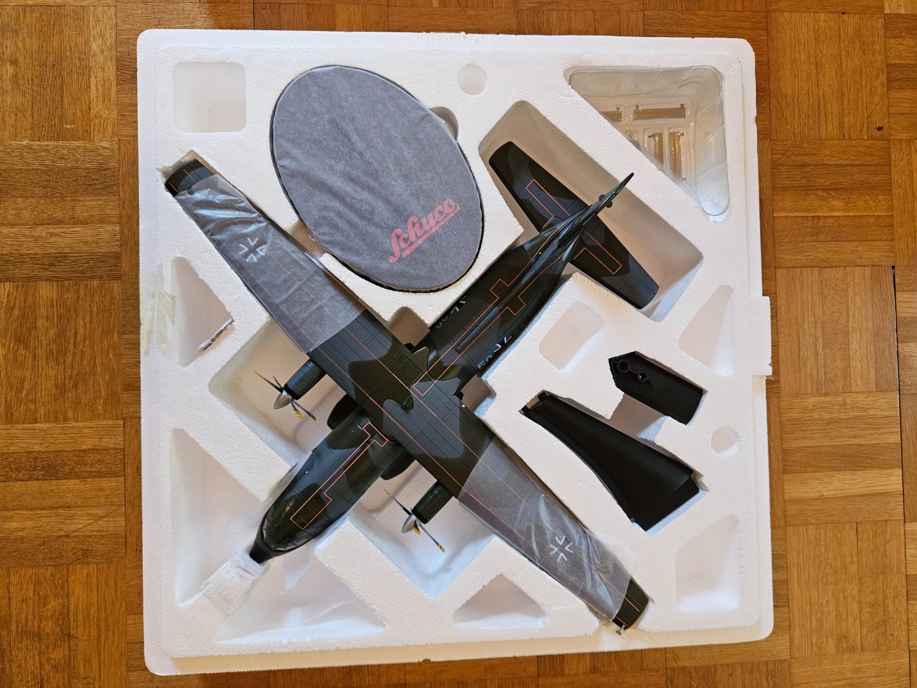 Schuco Kit di modellismo & Modellini statici: Transall C160 D Luftwaffe LTG62 – Nuovo e nell'imballaggio originale da Birsfelden venduto da Fireball58 2