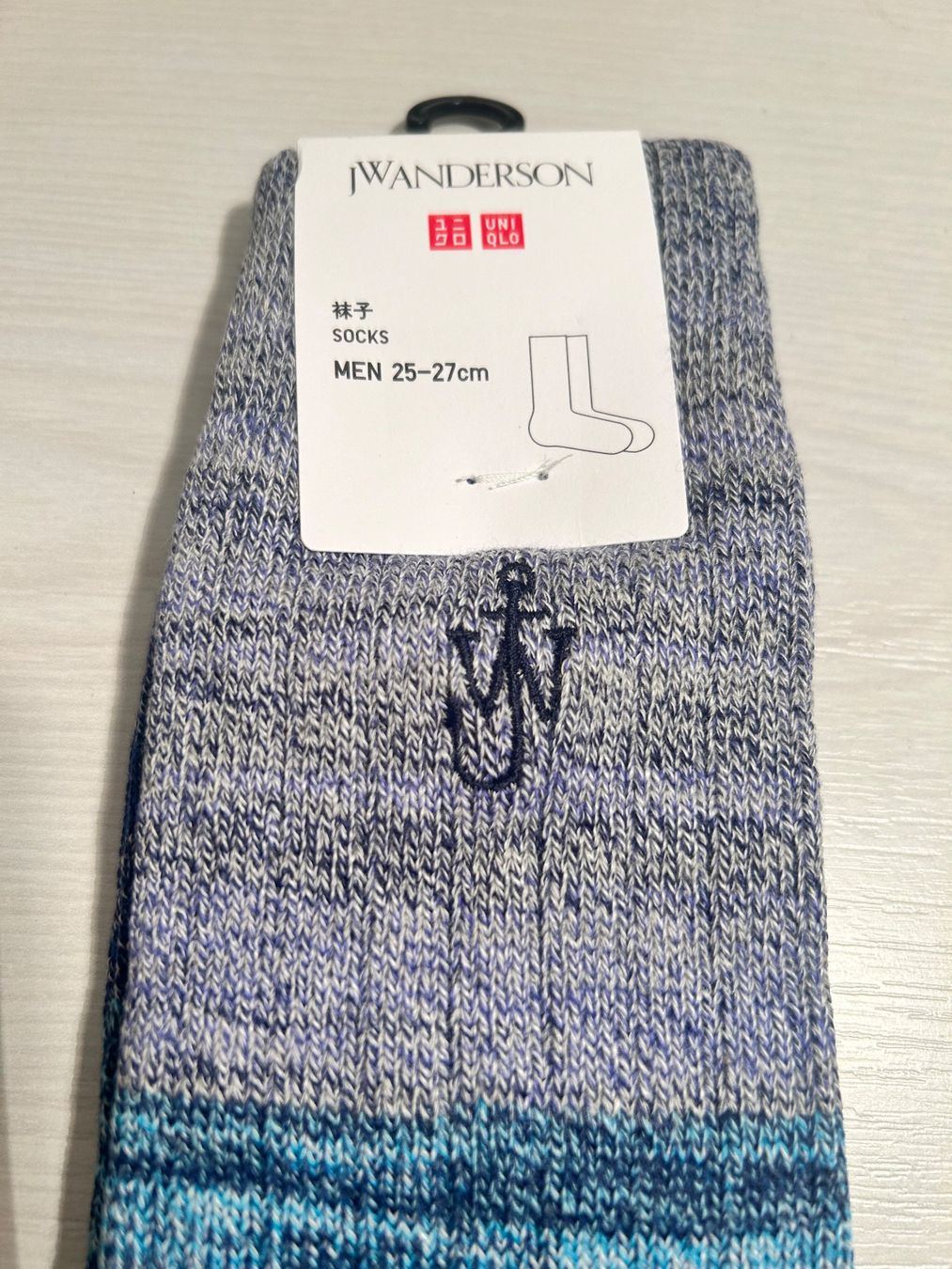 Calze: Socks  Socken Uniqlo & J.W. Anderson – Nuovo e nell'imballaggio originale da Zürich venduto da Ferienan 1