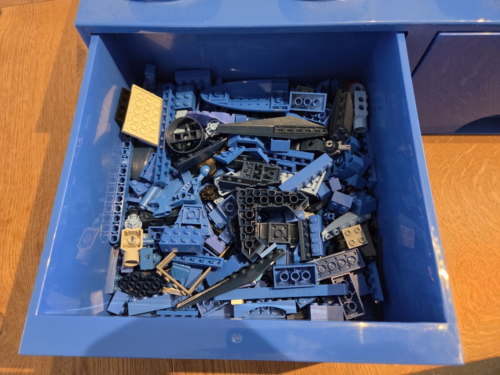 Lego Baukästen: Lego Kiste und Teile – Gebraucht aus Menzingen von anaconda69 2