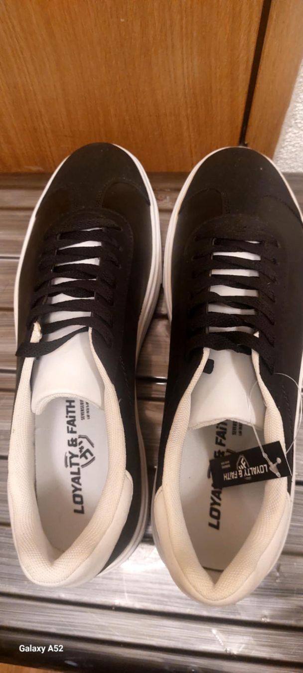 Scarpe da uomo: Baskets neuves jamais portées – Nuovo e nell'imballaggio originale da Genève venduto da Martinbng 1