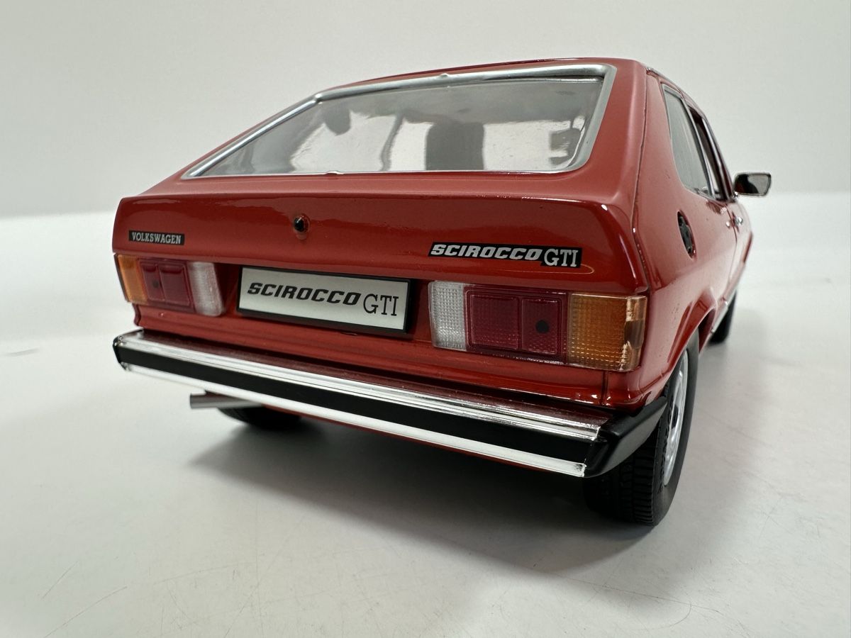 Revell Voitures modèles: Volkswagen VW Scirocco GTI 1:18, inkl. OVP, REVELL – Neuf (Voir description) à Zofingen par rf9_x2xt 4