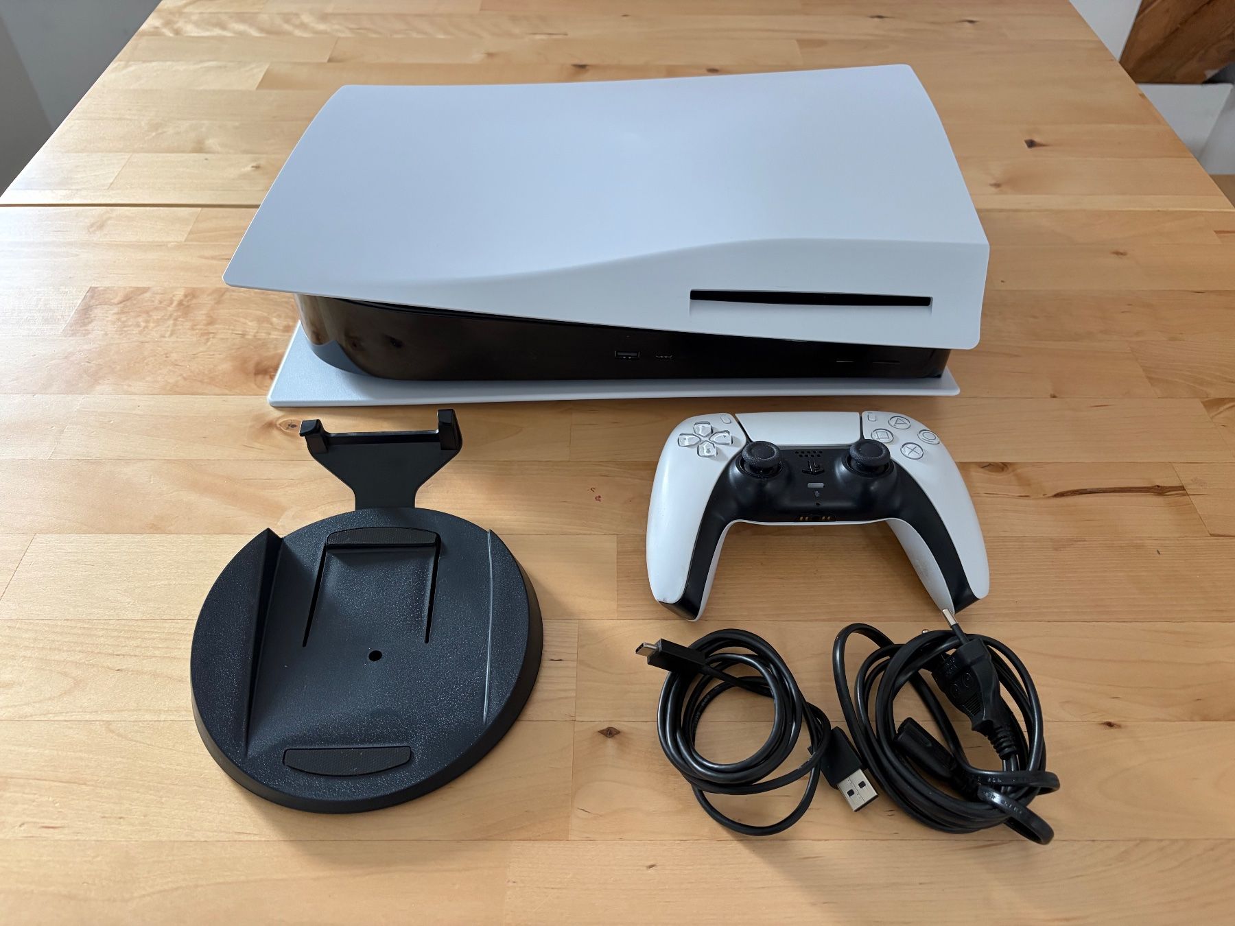 Sony Console: PS5 Disc Version – Usato da St. Gallen venduto da car_nd7b
