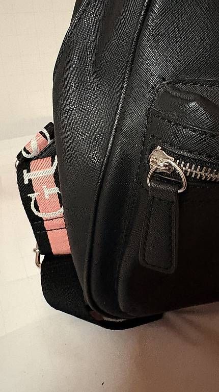 Zaini: Guess Rucksack – Usato da Basel venduto da kis_g8bg 1